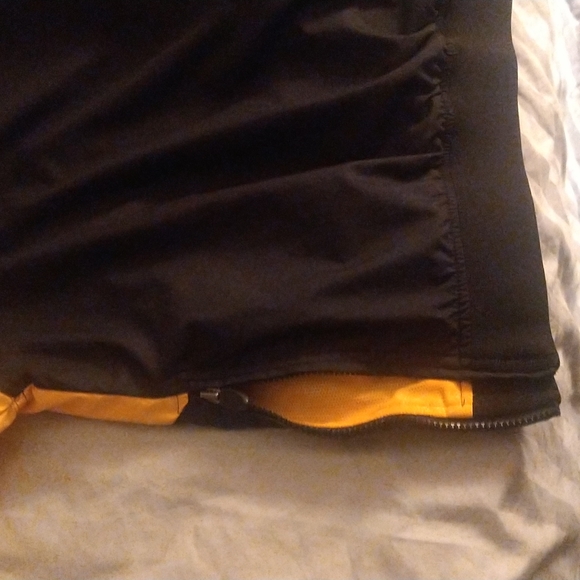 NFL/Reebok Pullover Steelers Jacket  Medium Black & Gold. A little Distressed - Picture 9 of 12